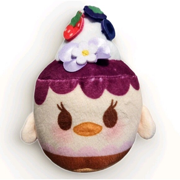 Disney Munchlings Baked Treats Daisy Duck Trippleberry Cheesecake Plush - Picture 1 of 8